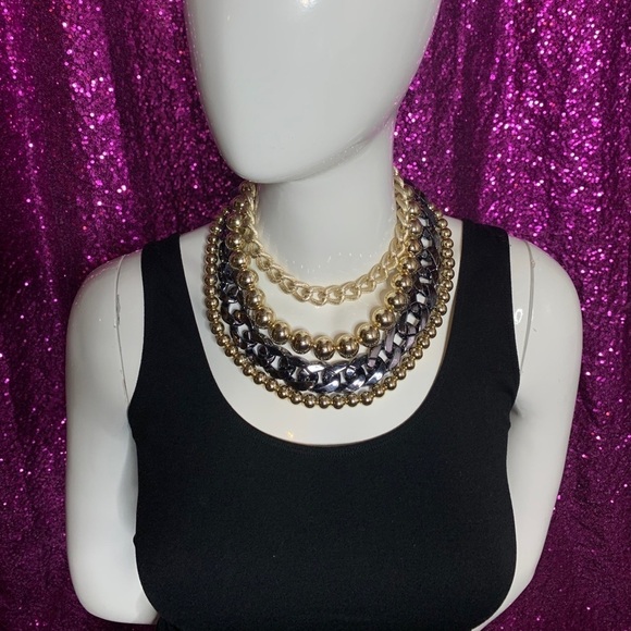 S) Chunky chain necklace (4 layers) - Picture 3 of 7